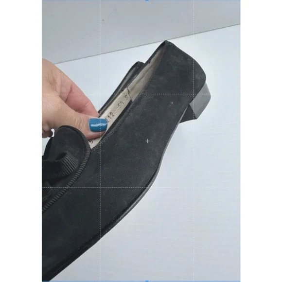 SALVATORE FERRAGAMO Women's Boutique Black Suede Bow Slip On Loafers Sz 5.5B - Picture 3 of 10